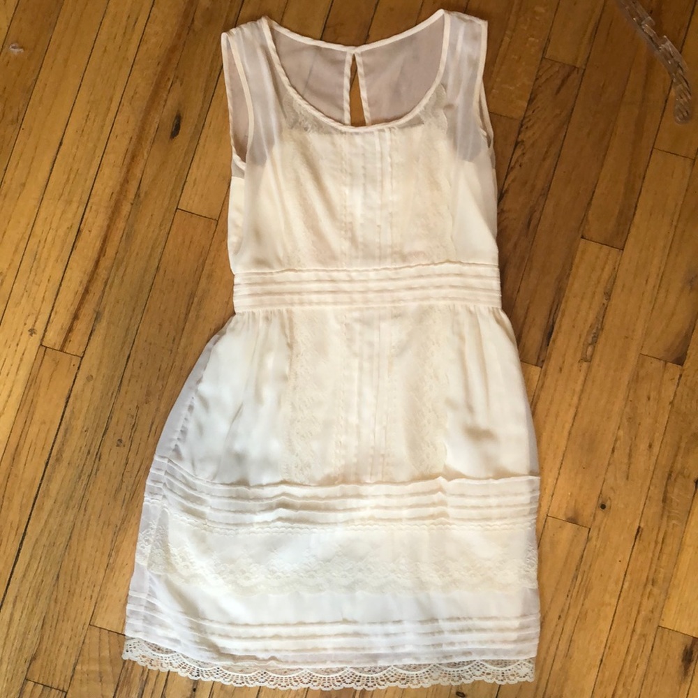 Minuet || white dress bride/bridesmaid size M